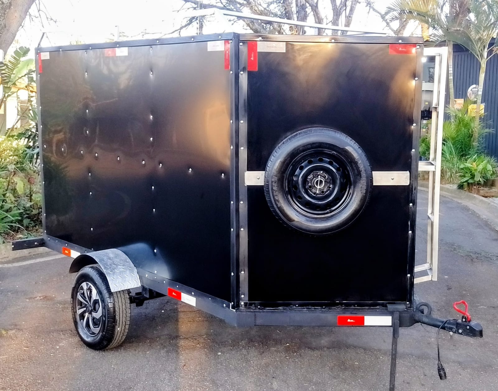 Carretinha Baú 1 Eixo em BICO